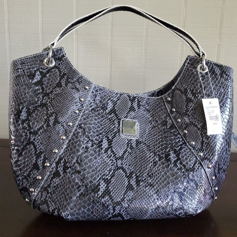 Women's gray and black faux snakeskin hobo Style bag with extra strap